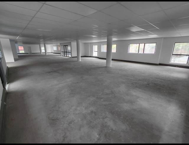 1,923M² OFFICE TO LET IN RANDJESPARK